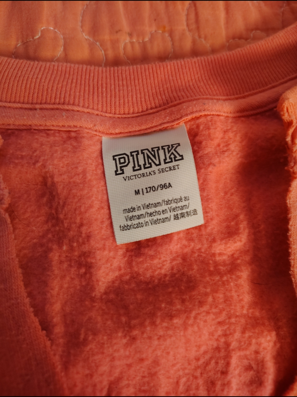 PINK Victoria's Secret Coral Short-Sleeve Crew with 'LOVE PINK' Logo - Picture 2 of 13